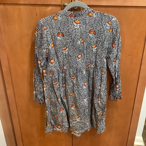 Old navy dress with 3/4 sleeves. Small PETITE, 100% Rayon - Picture 5 of 6